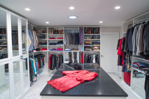 Hixson-Contemporary-Closet-01